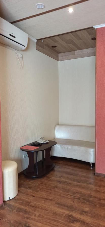 חארקיב Hotel Yar מראה חיצוני תמונה