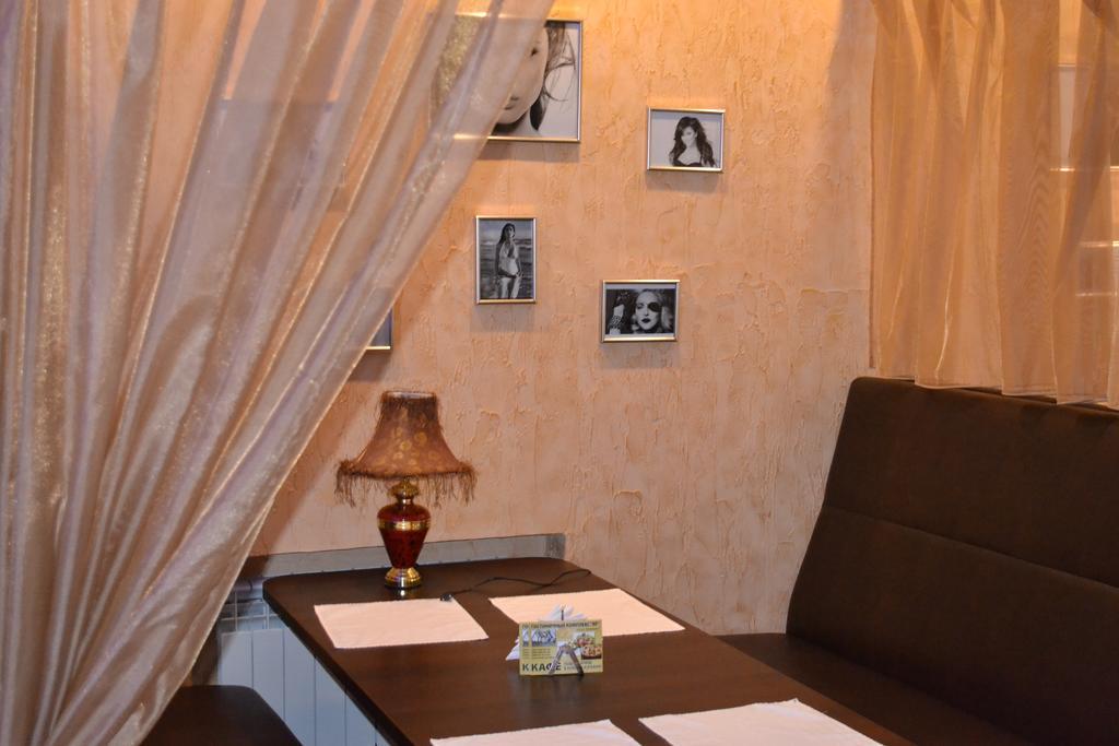 חארקיב Hotel Yar מראה חיצוני תמונה