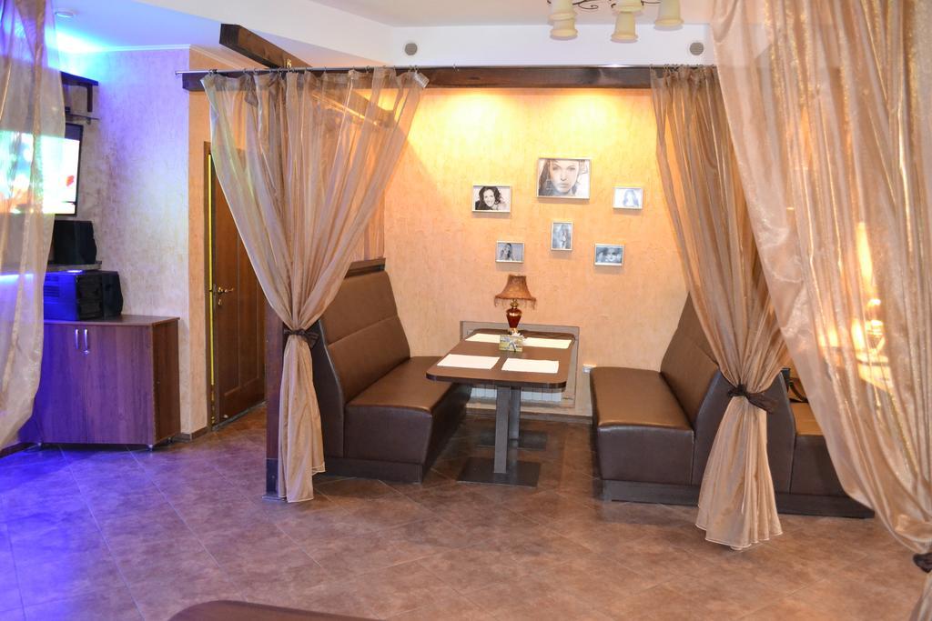 חארקיב Hotel Yar מראה חיצוני תמונה