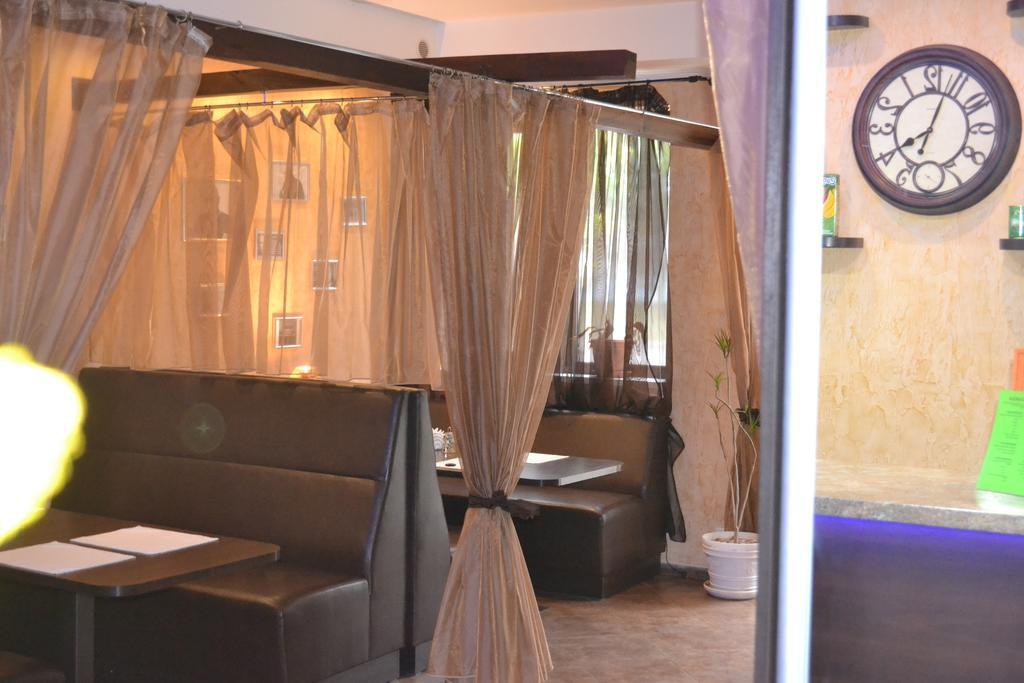 חארקיב Hotel Yar מראה חיצוני תמונה
