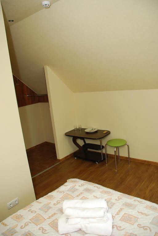 חארקיב Hotel Yar מראה חיצוני תמונה