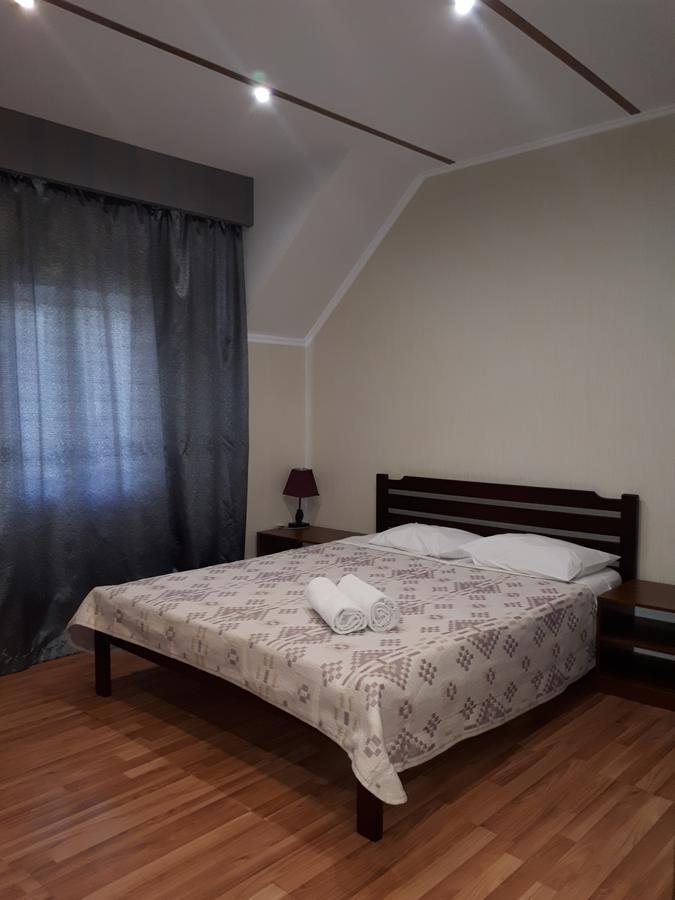 חארקיב Hotel Yar מראה חיצוני תמונה