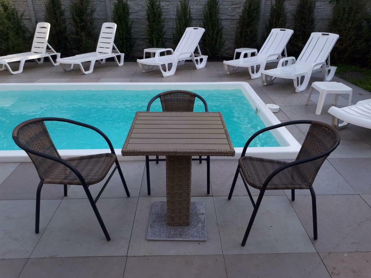 חארקיב Hotel Yar מראה חיצוני תמונה